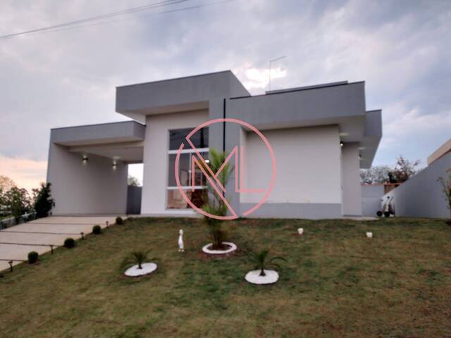 #210 - Casa em condomínio para Venda em Porangaba - SP